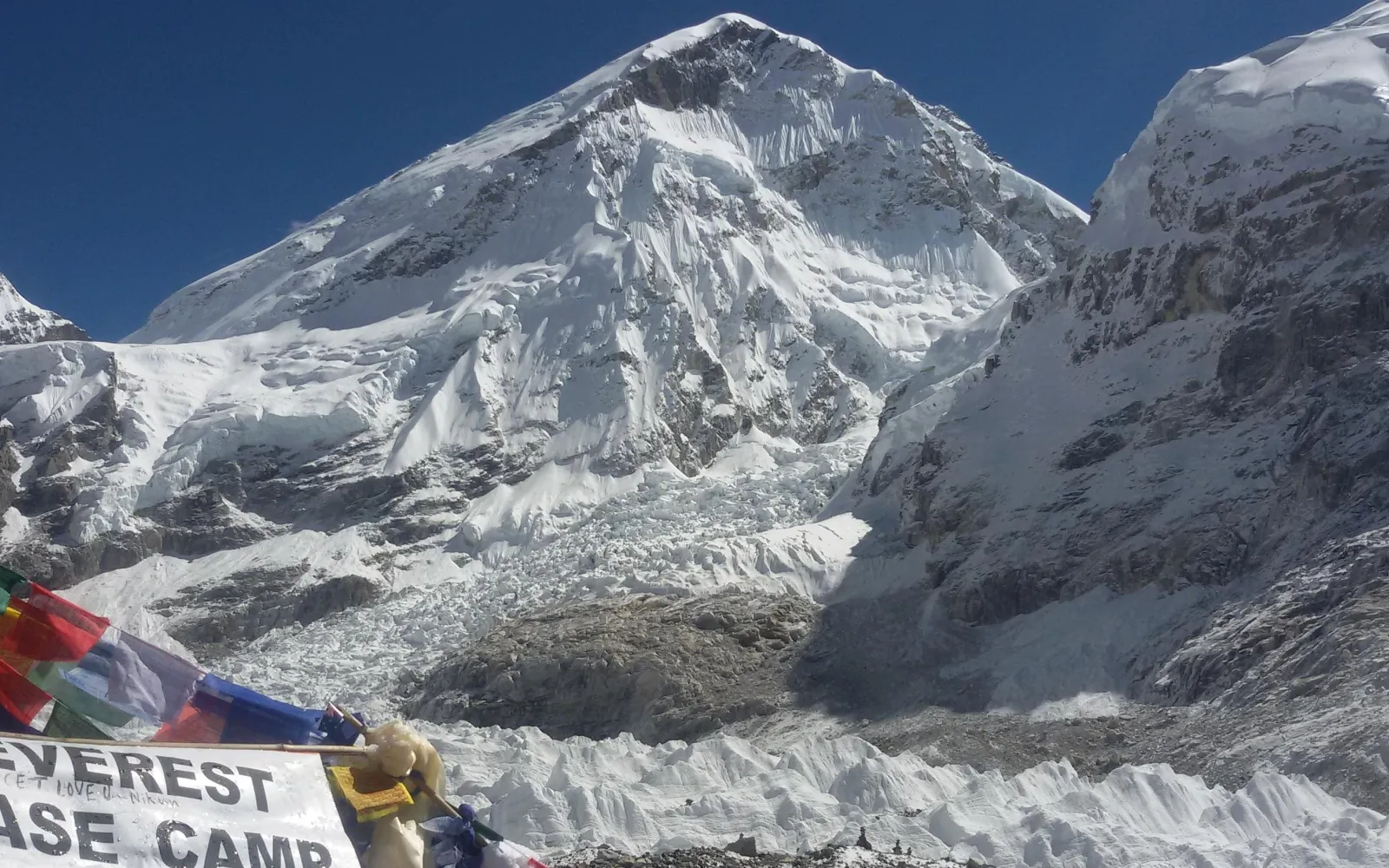 BEST SEASONS FOR EVEREST BASE CAMP TREKKING