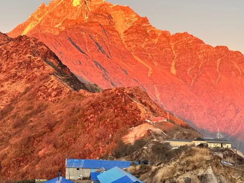 TREKKING IN NEPAL: BEST ADVENTURE TRAILS IN THE WORLD !